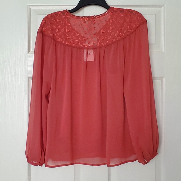 Neiman Marcus Embroidered Tie Neck Blouse - Picture 2 of 10